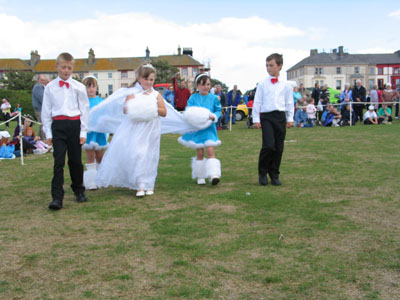 2006carn buzz carnival48