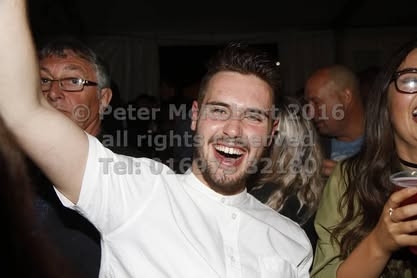 2016 beer festival saturday gallery 3 pic (100)
