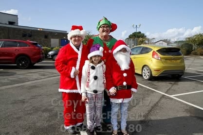 2017 santa dash (5)
