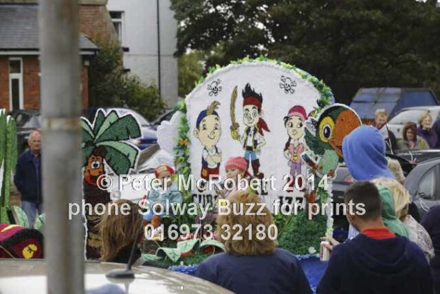 21 P5P0475 640x480