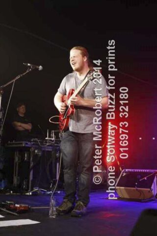 29 P5P0605 640x480