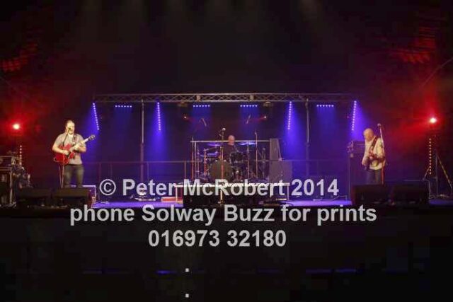 31 P5P0602 640x480