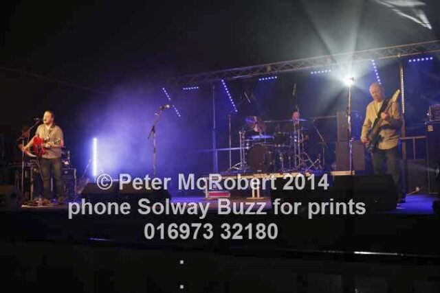 32 P5P0596 640x480