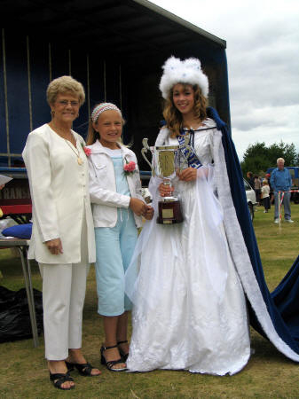 Queen Cup 640x480